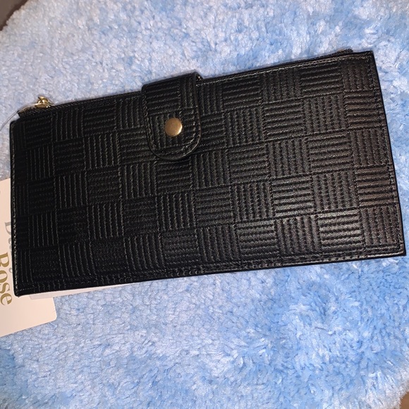 Black Textured Wallet - Picture 2 of 8